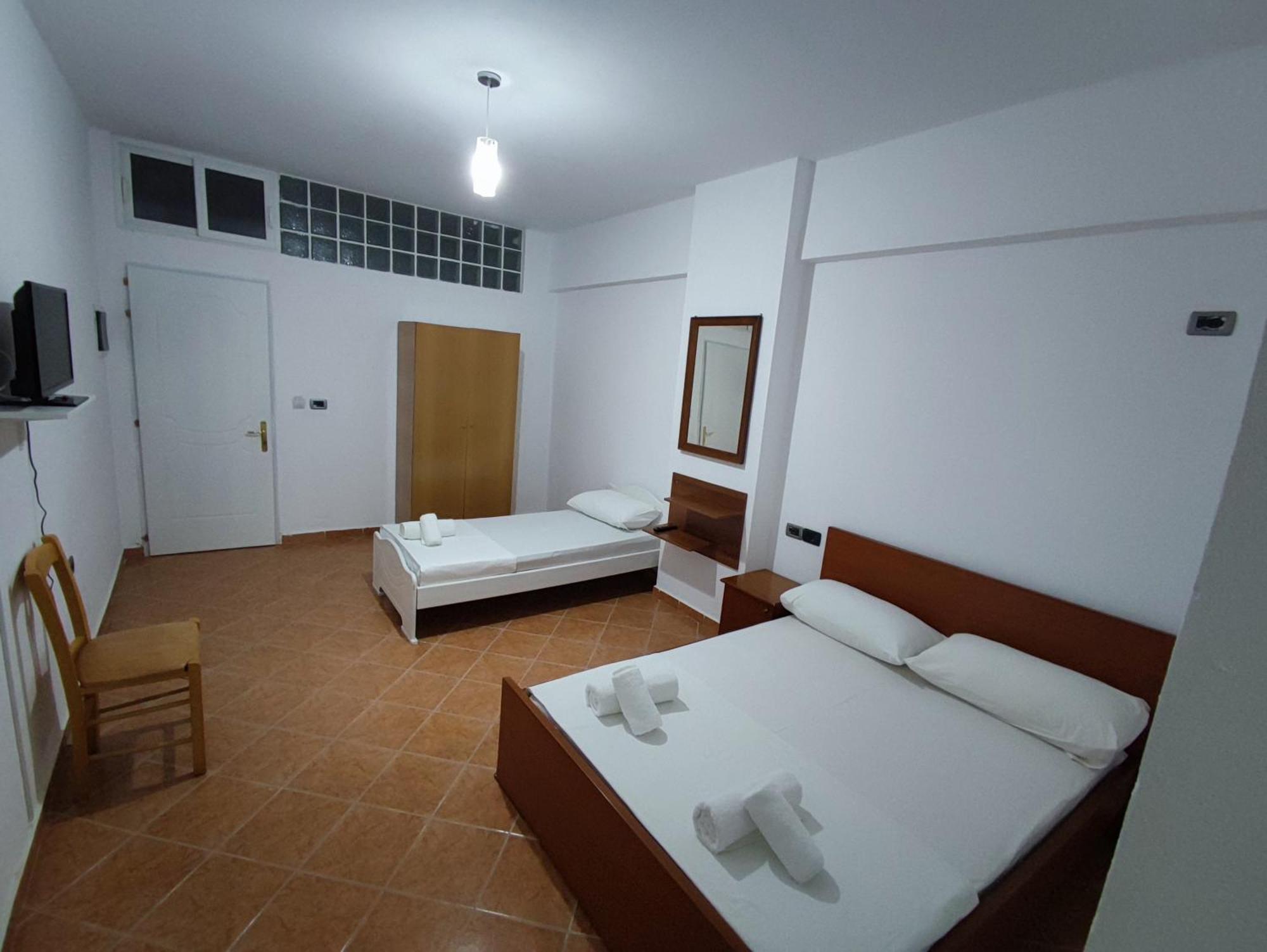 El Rio Apartments Sarande Room photo