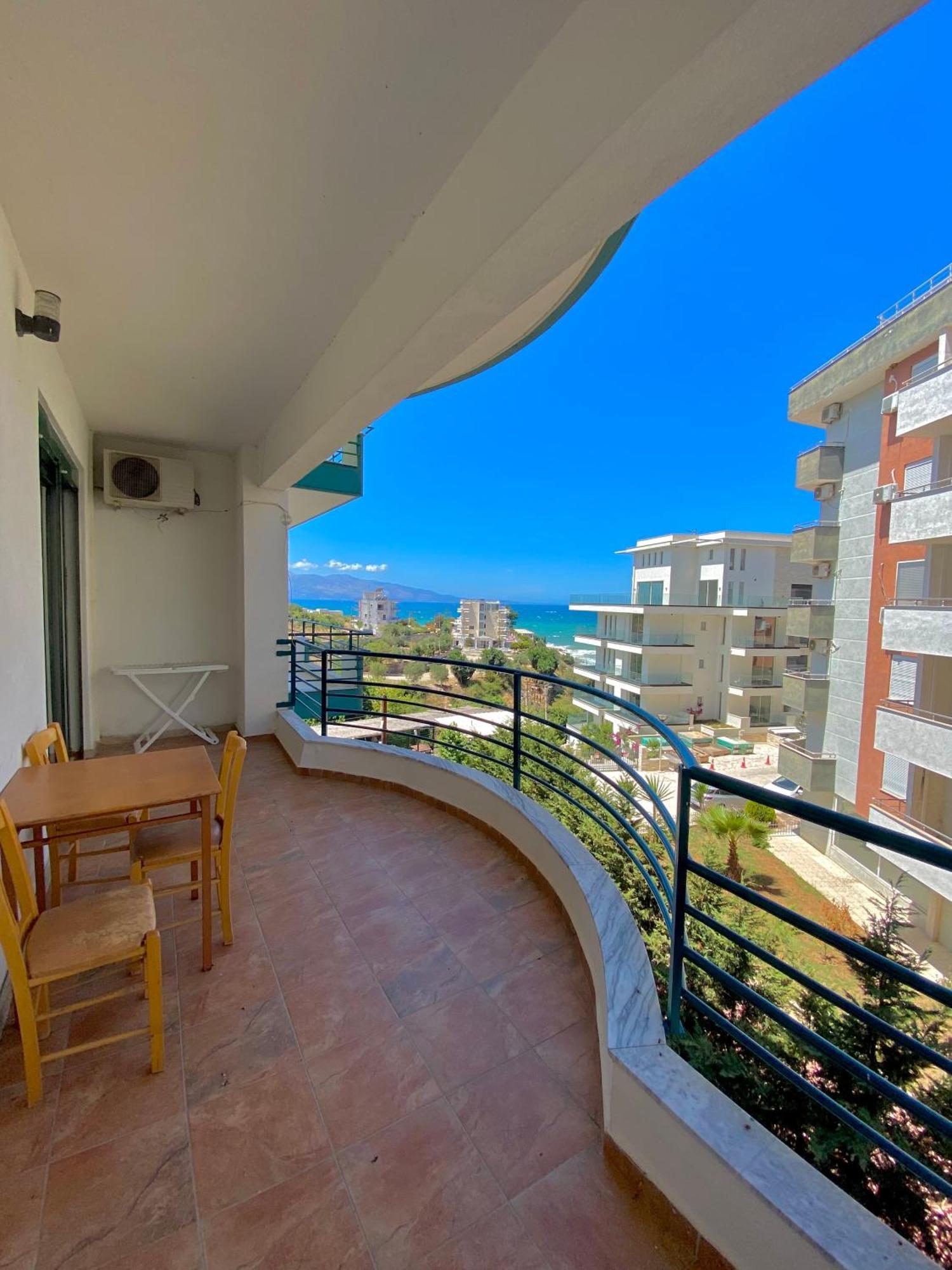 El Rio Apartments Sarande Exterior photo